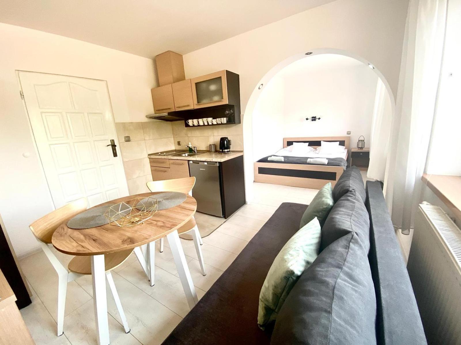 Skalny Apartamenty, Pokoje Ogrodzieniec Kültér fotó